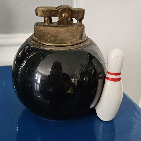 RARE Vintage Ceramic Penguin Bowling Bowl and Pins Table Lighter - Picture 5 of 10